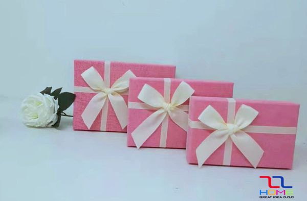 Poklon kutije s mašnom – set 3 kom