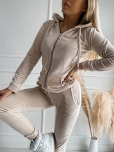 Učitajte sliku u preglednik galerije, Plišane trenirke
