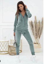 Učitajte sliku u preglednik galerije, Plišane trenirke
