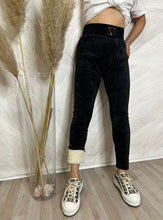 Laden Sie das Bild in den Galerie-Viewer, Thermo-Thermo Leggings aus weißer Wolle
