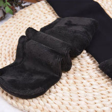 Laden Sie das Bild in den Galerie-Viewer, Thermo-Leggings + Thermo-Socken gratis
