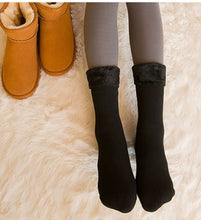 Laden Sie das Bild in den Galerie-Viewer, Thermo-Leggings + Thermo-Socken gratis
